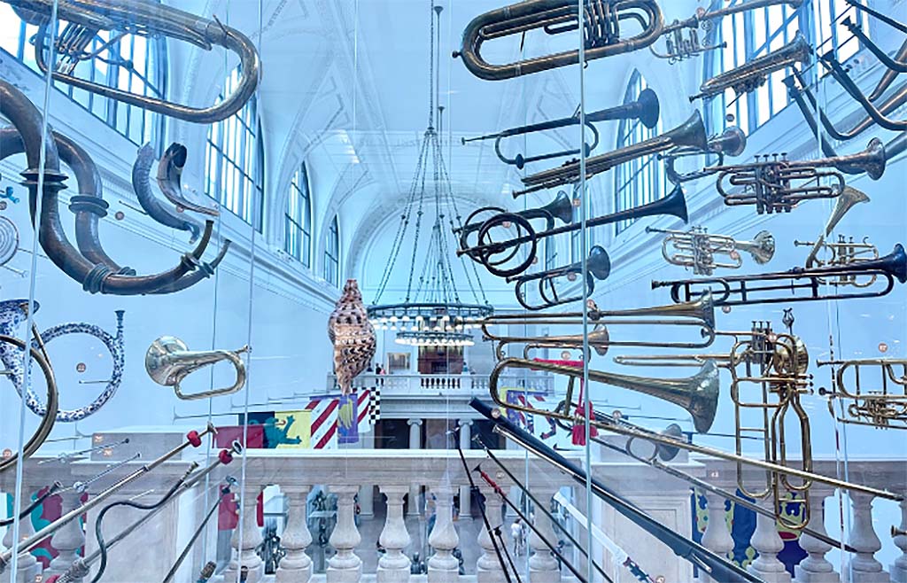 L’aile des instruments de musique du MET : Une collection surprenante et variée d’instruments du monde entier