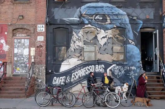 Façade avec peinture street art - Bushwick street