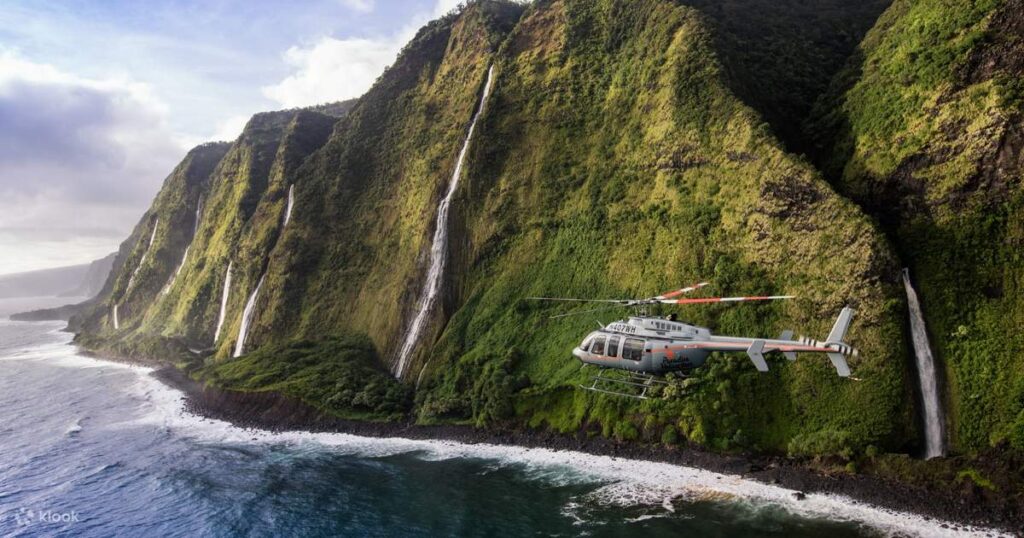 Vue panoramique en hélicoptère côte Napali, Kauai