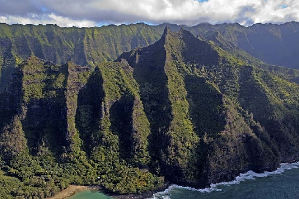 Vue aérienne Makana Peak - KAUAI - Odyssée américaine