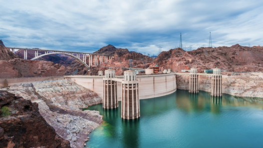 HOOVER DAM : un des plus grands barrages du monde