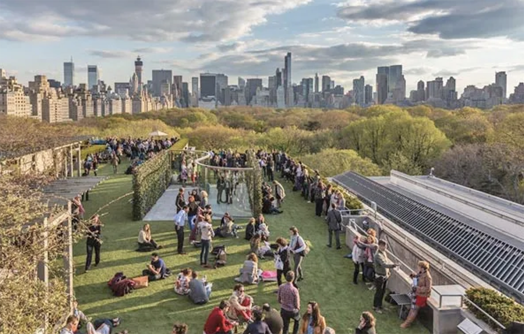 Vue du Cantor Rooftop Garden Bar au Met - Odyssée Américaine