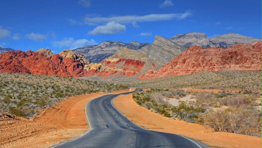 Route sur Red Rock Canyon National Conservation Area