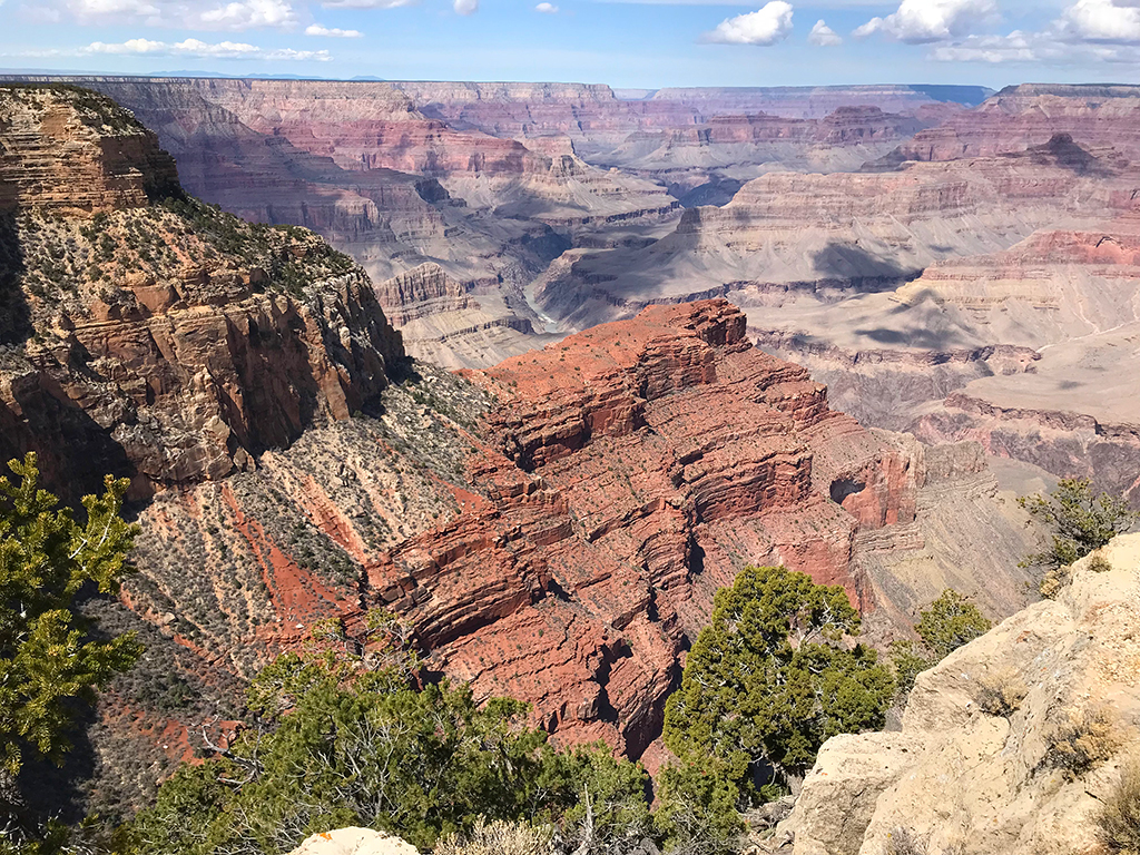 Hopi point : endroit idéal pour admirer le coucher de soleil avec une vue dégagée sur le Grand Canyon - South Rim guide complet - Odyssée Américaine