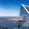 Vue côté de The Edge situé à Hudson Yards, qui est l’un des observatoires les plus spectaculaires de New York