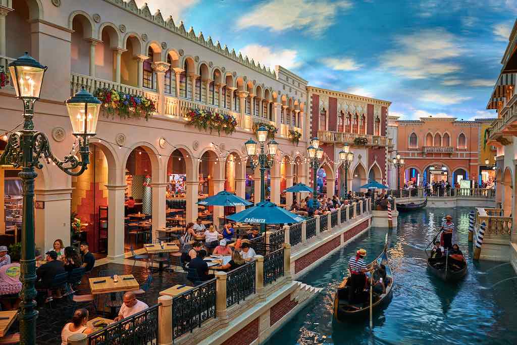 hotel venitian a las vegas prise de jour a l'interieur des espaces a ciel ouvert casino vegas règles visiter - Odyssée Américaine
