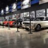 le shelby museum a Las vegas voitures de course. constructeur automobile Avis aux passionnés de bolides mythiques made in USA, ce nom devrait immédiatement vous faire vibrer. Si vous faites escale à Las Vegas et que vous cherchez des visites incontournables, ne cherchez plus : ce musée est fait pour vous ! Odyssée Américaine