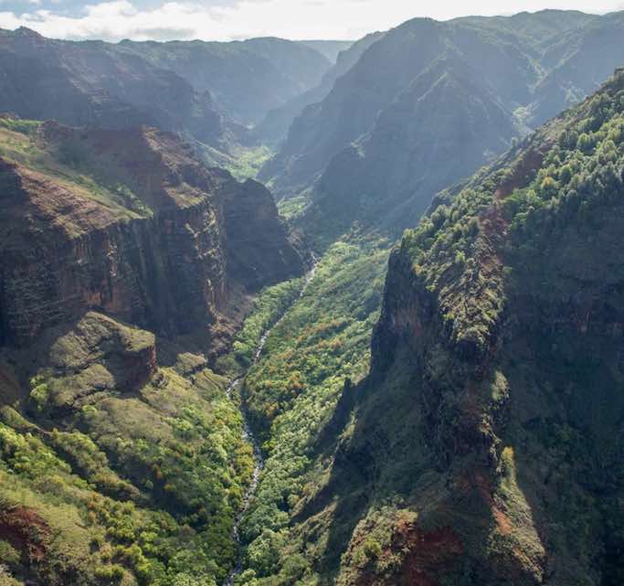 Waimea-canyon-par-helicoptere