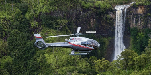 Hélicoptère Maverick avec l'Ecostar 130 au dessus de l'île de Maui