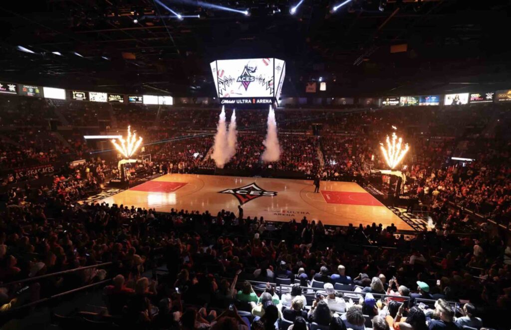 Mandalay bay center Aces Las Vegas terrain de basket femme. rencontre sportive Vegas basket - rencontre sportive Vegas basket - Odyssée Américaine