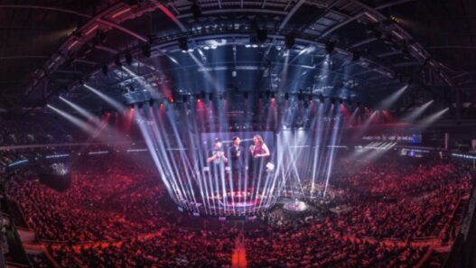 Mandalay bay event center Las Vegas Voir 12 000 fans vibrer ensemble, dans cette salle emblématique située au Mandalay Bay Beach Resort a été pour moi un moment inouï ! Et pas de stress pour les billets, tout se fait en ligne. Optez pour un billet électronique, et c’est parti pour un show sportif aussi intense que captivant. participez à une rencontre sportive a Las Vegas - Odyssée Américaine