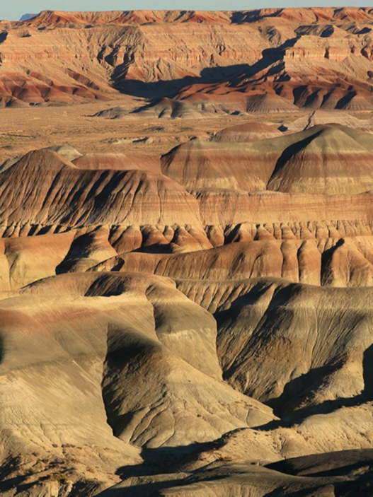 le painted desert North Rim Grand Canyon. étendues magnifiques et jeux de couleurs au soleil couchant Odyssée Américaine