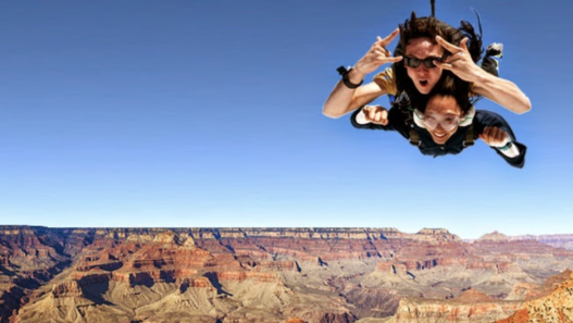 chute libre spectaculaire au dessus du grand canyon South Rim rive sud Odyssée Américaine