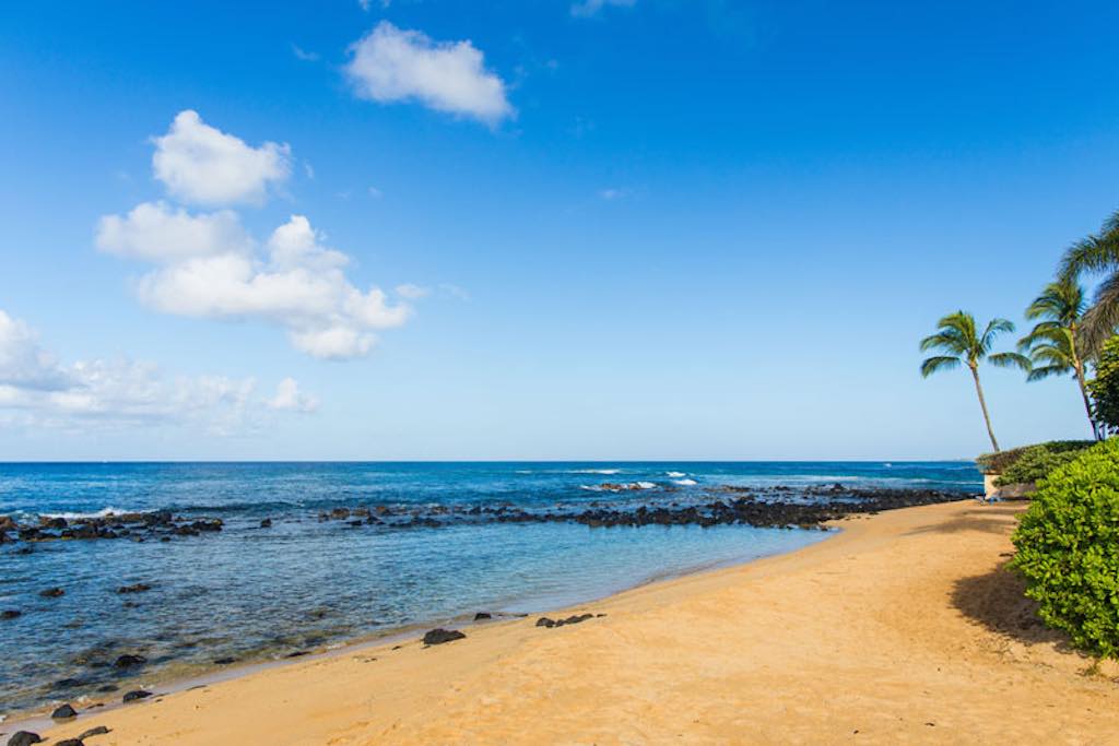 Une des plages dela ville de Poipu, Hawaii