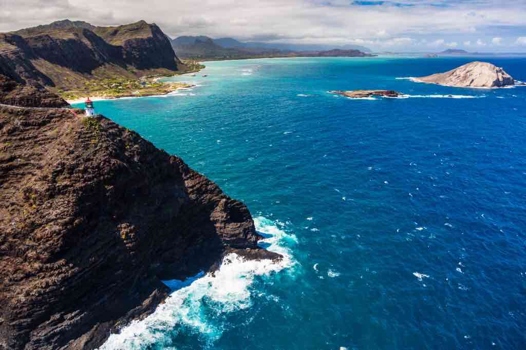 vol au dessus de Makupu'uphare sur l'ile de Oahu, Hawaii