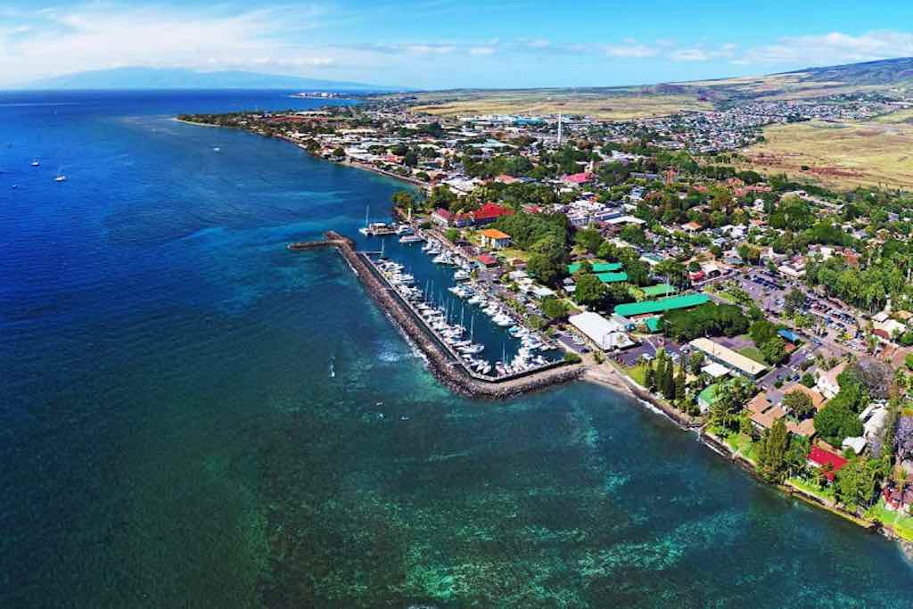 le port de Lahaina ancien port baleinier au nord de la côte, Hawaii