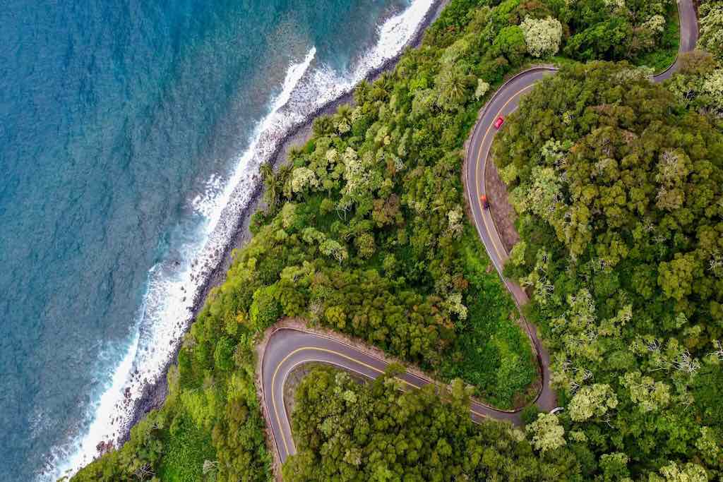 MAUI vue aérienne de la Road to Hana, a Maui, archipel d'Hawaii- tour hélicoptère départ Maui - Odyssée Américaine