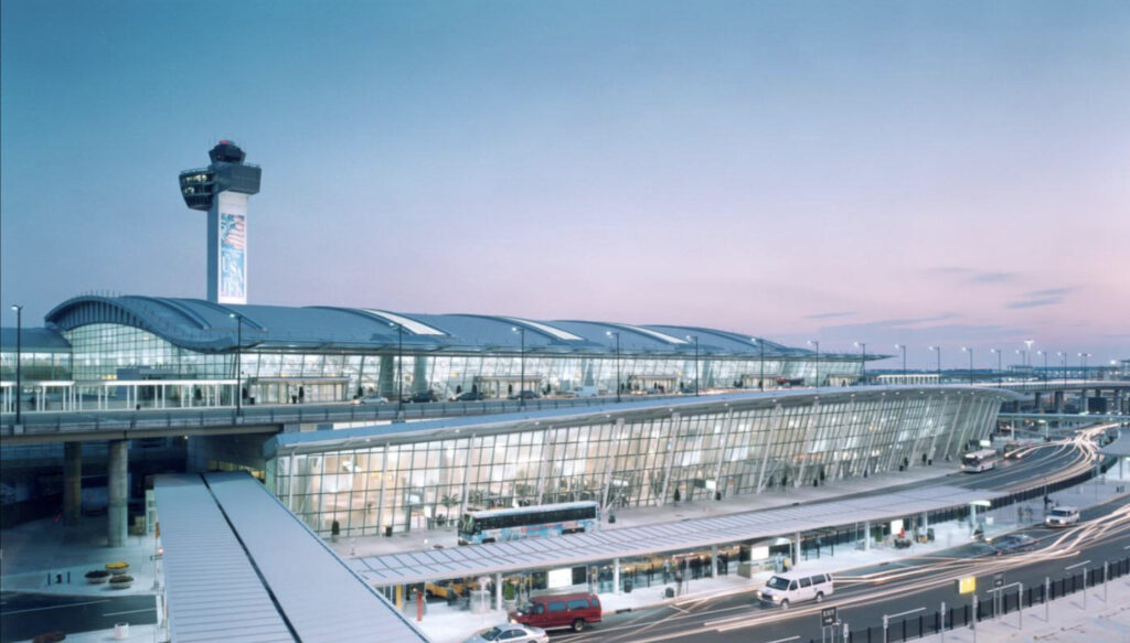 Aéroport NYC JFK de nuit